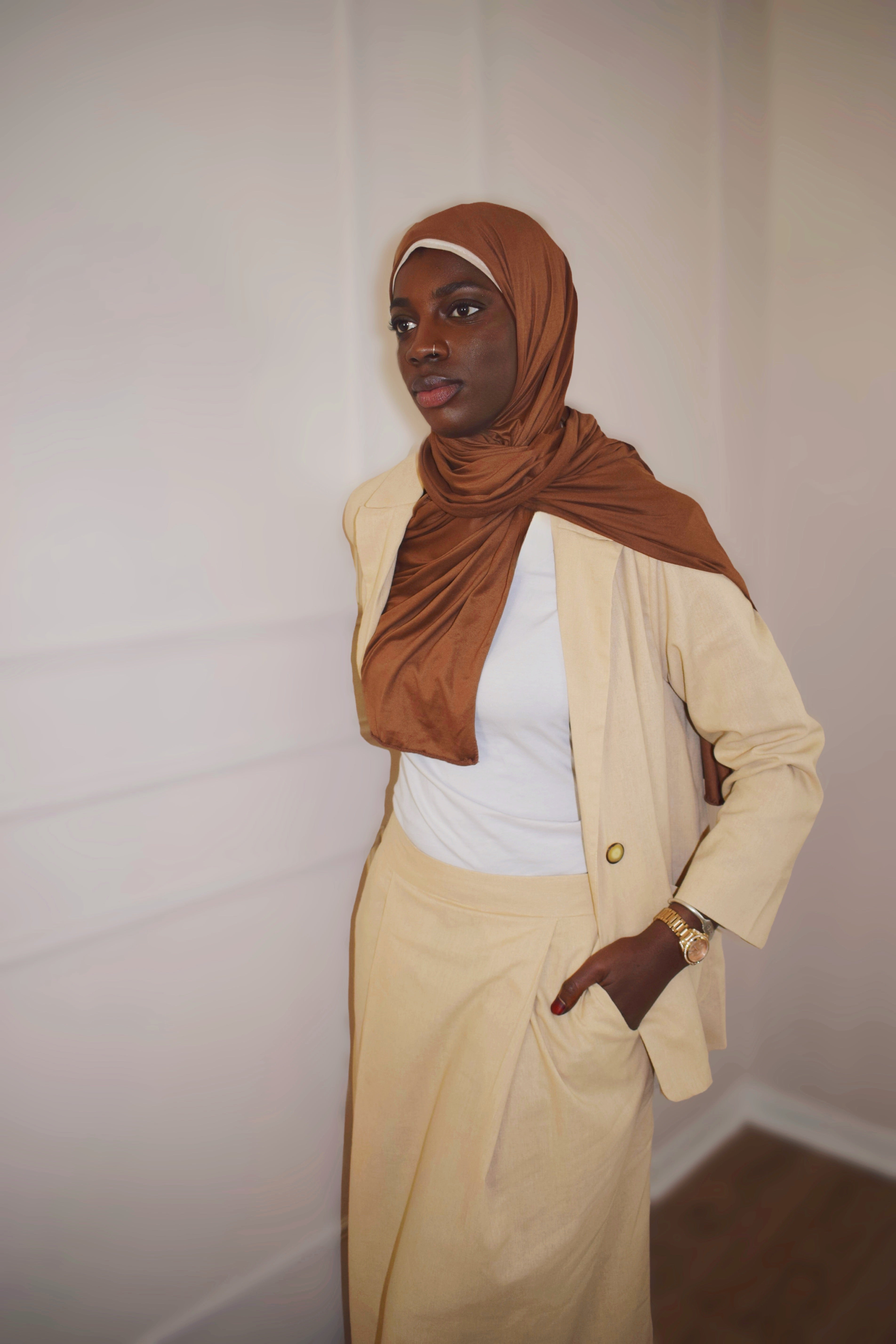 Ada - Ensemble Veste et Jupe Mi-Longue