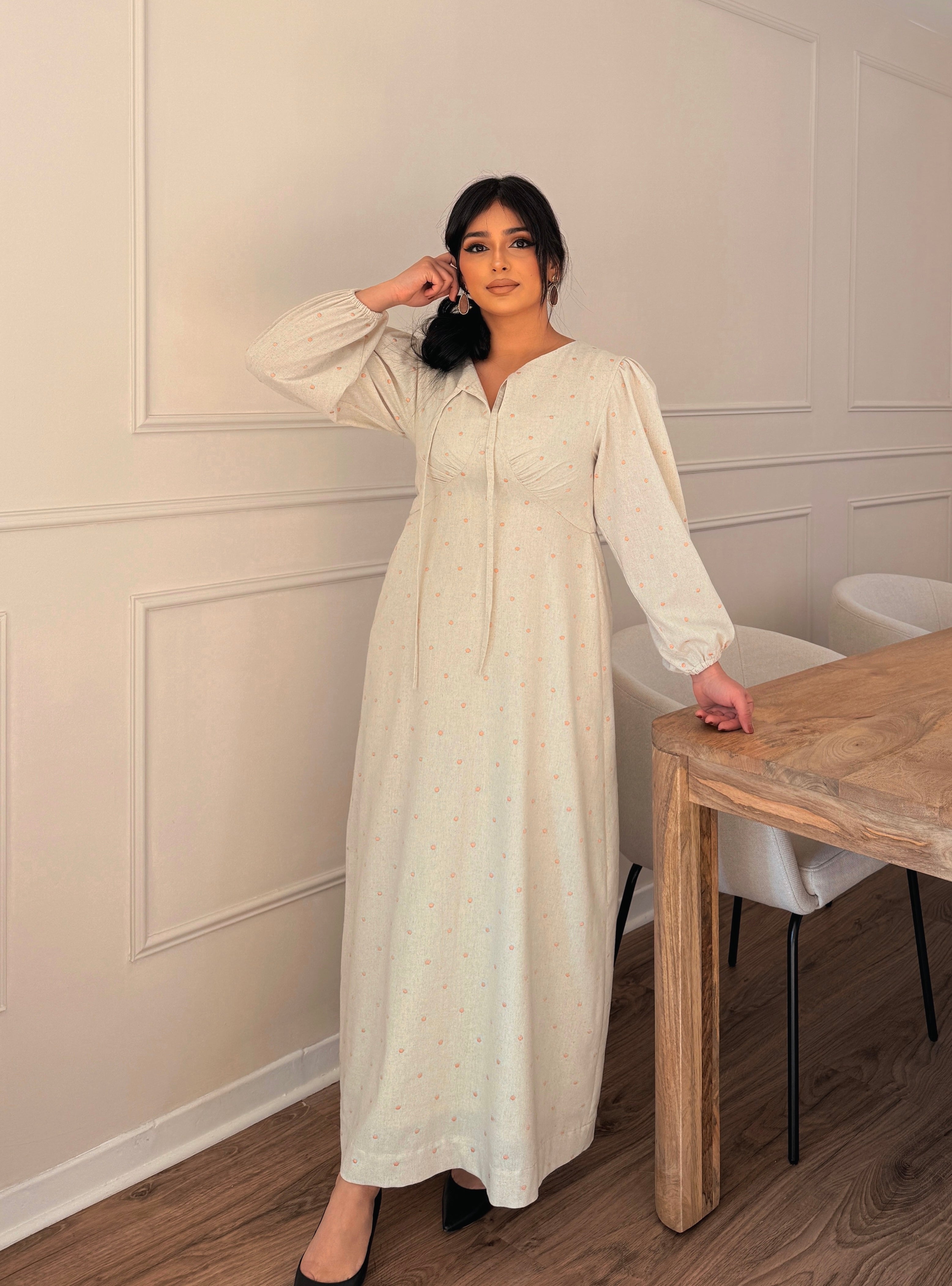 LIVIA - Robe à détails brodés